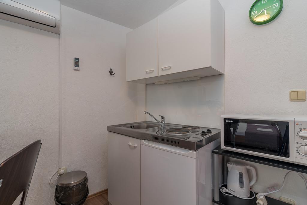 Apartments Mare Trogir Buitenkant foto
