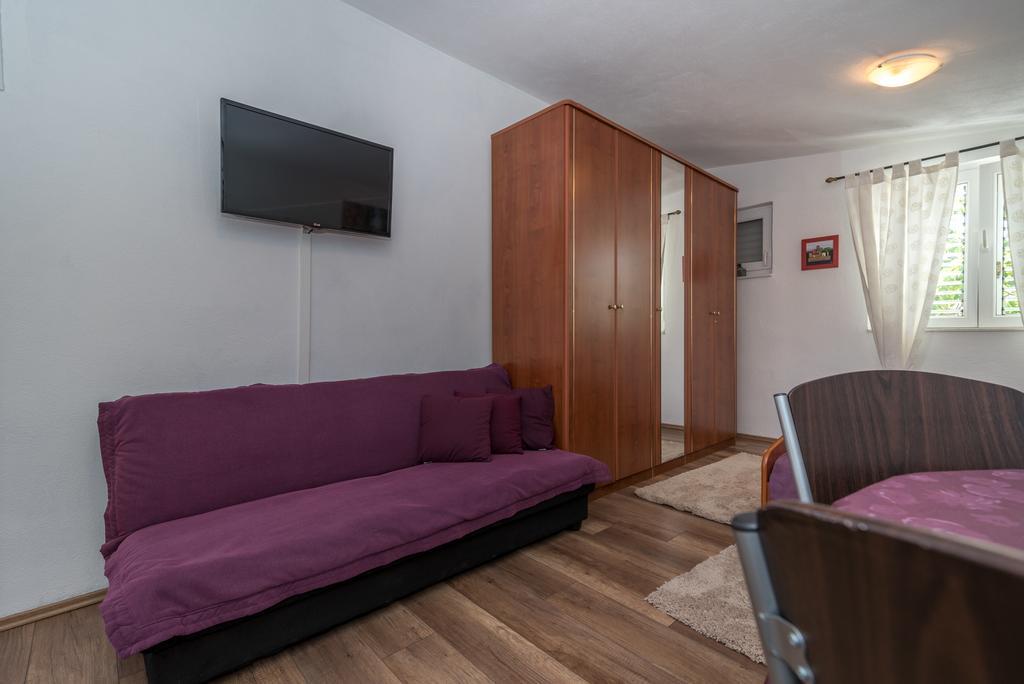 Apartments Mare Trogir Buitenkant foto